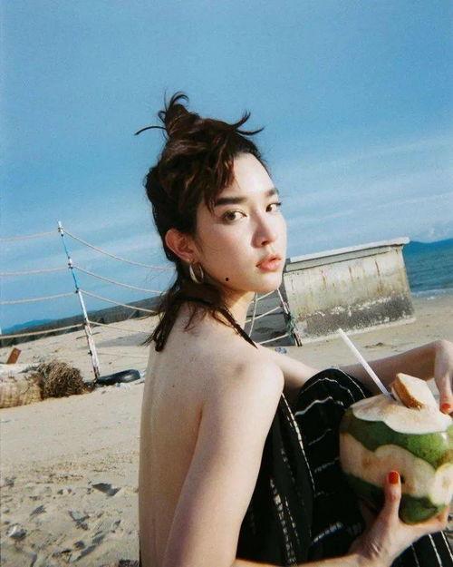 娱乐圈最火的吃瓜网红,揭秘最火吃瓜网红的瓜界传奇 第2张 娱乐圈最火的吃瓜网红,揭秘最火吃瓜网红的瓜界传奇 第2张